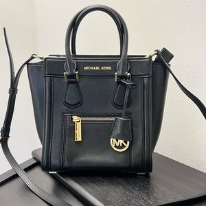Michael Kors bag, black&classic